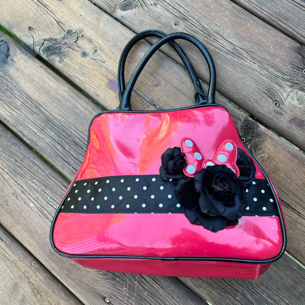 DISNEY PARKS authentic original hang bag